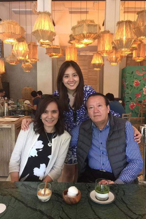 Janice Jann and her parents, including golf-fanatic father Fred Jann 